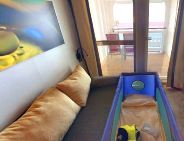 Balkonkabine AIDAperla oder AIDAprima mit Babybett