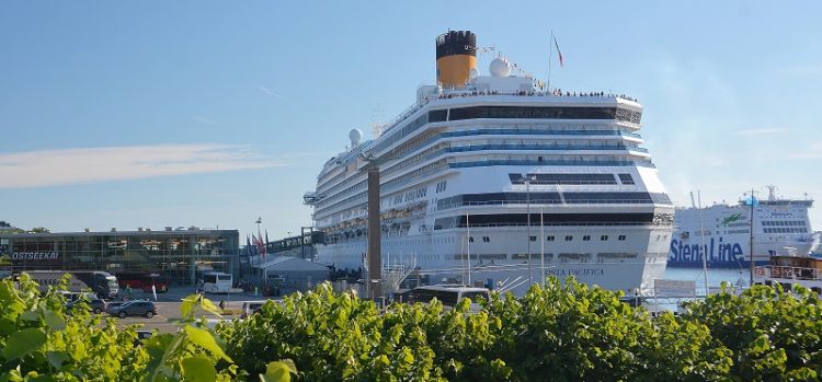 Über 40 Jahre Partnerschaft von Costa Kreuzfahrten und dem Hafen von Kiel costa-pacifica-ostseekai-foto-port-of-kiel