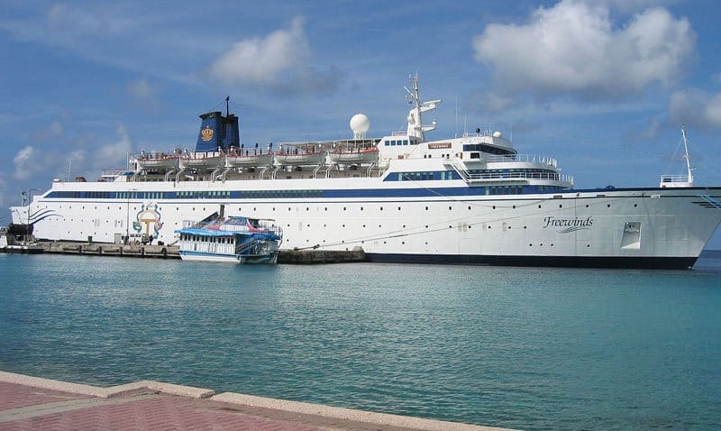 Kreuzfahrtschiff von Scientology sitzt wegen Masern Erkrankung in der Karibik fest freewinds-schiff-scientology