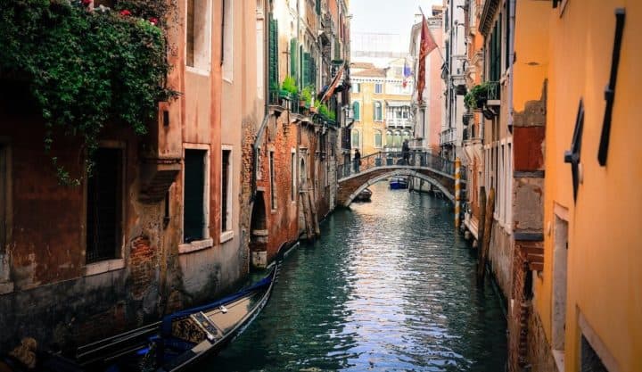 Die engen Gasse von Venedig