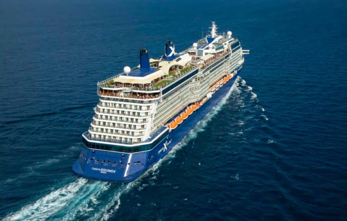 Celebrity Equinox Außenansicht Heck