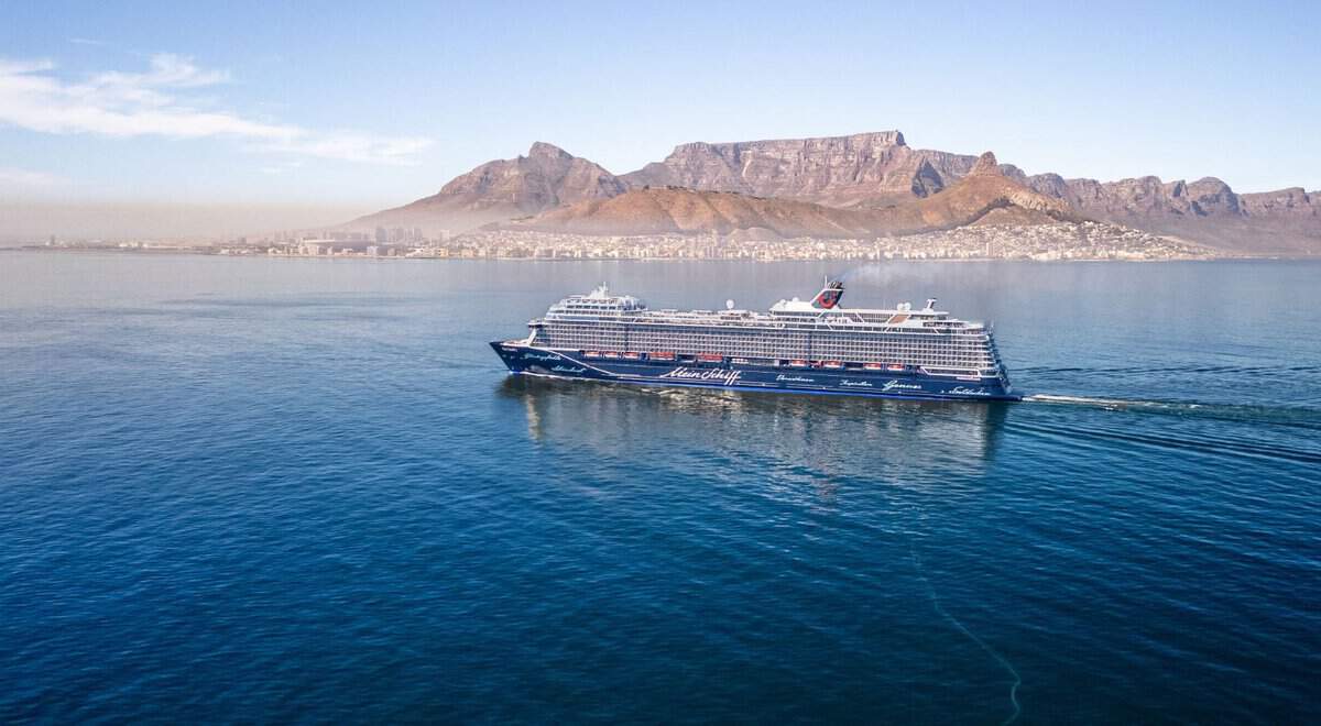 Kapstadt bis Triest : 20 Nächte Mein Schiff 6 ab nur €749 p.P. - mit Flug ab €1.699 tuicruises-meinschiff-kapstadt